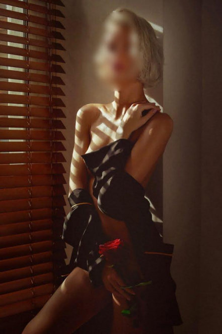 Зарина - cекс и интим услуги у метро Московская за 1500 р. час, телефон +7(911)830-21-77 - фото 1