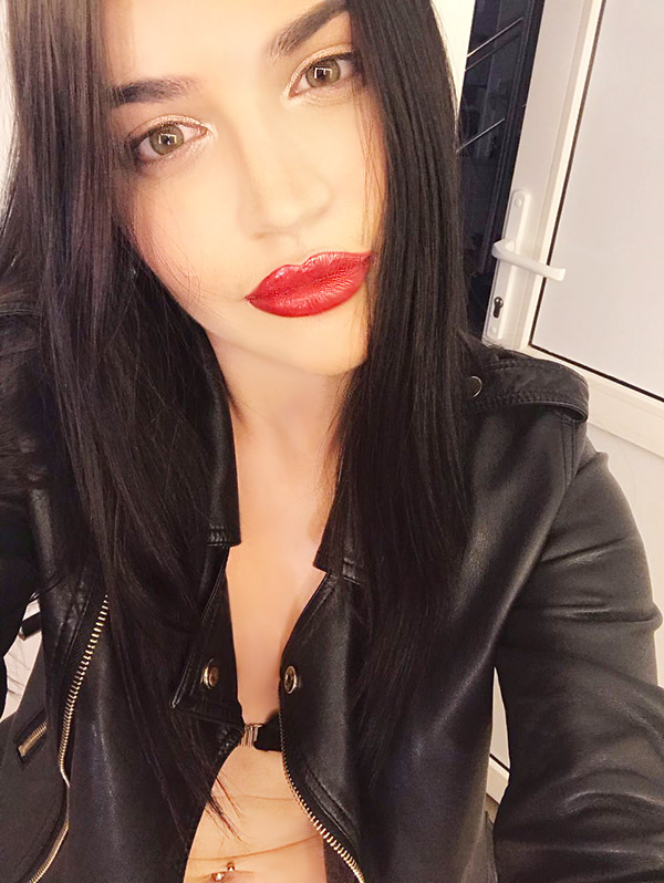 Проститутка Злата СПб у метро Купчино, телефон +79812142180