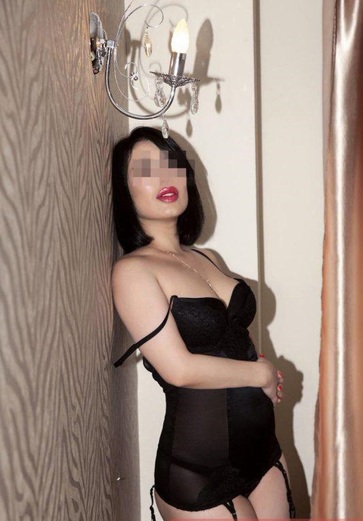 Проститутка Ольга Санкт-Петербурга у метро Черная Речка, телефон +7(981)285-07-98