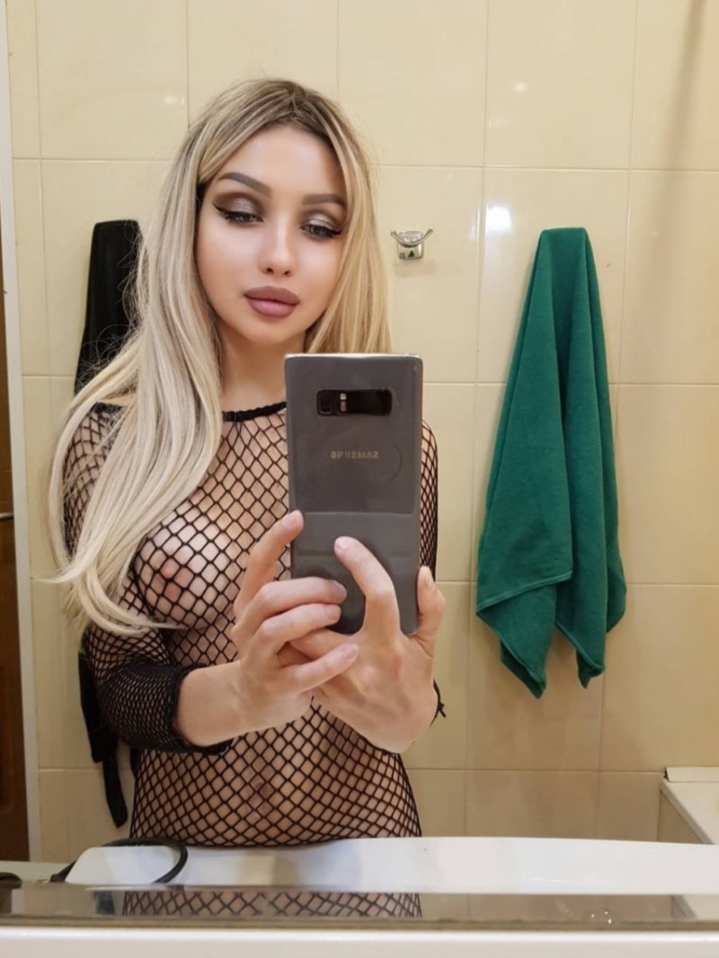 Проститутка Кристина СПб у метро Купчино, телефон +79811554285