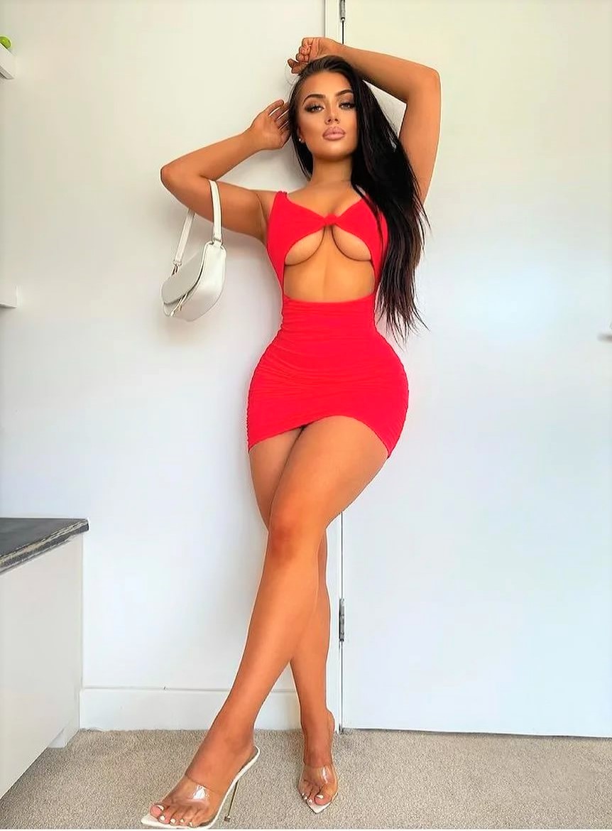 Проститутка Регина СПб у метро Проспект Большевиков, телефон +7(981)136-33-84