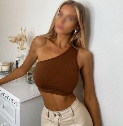 Взрослые проститутки СПб, Маша - cекс и интим услуги у метро Комендантский Проспект за 3000 р. час, телефон +7(931)366-28-01 - фото 1